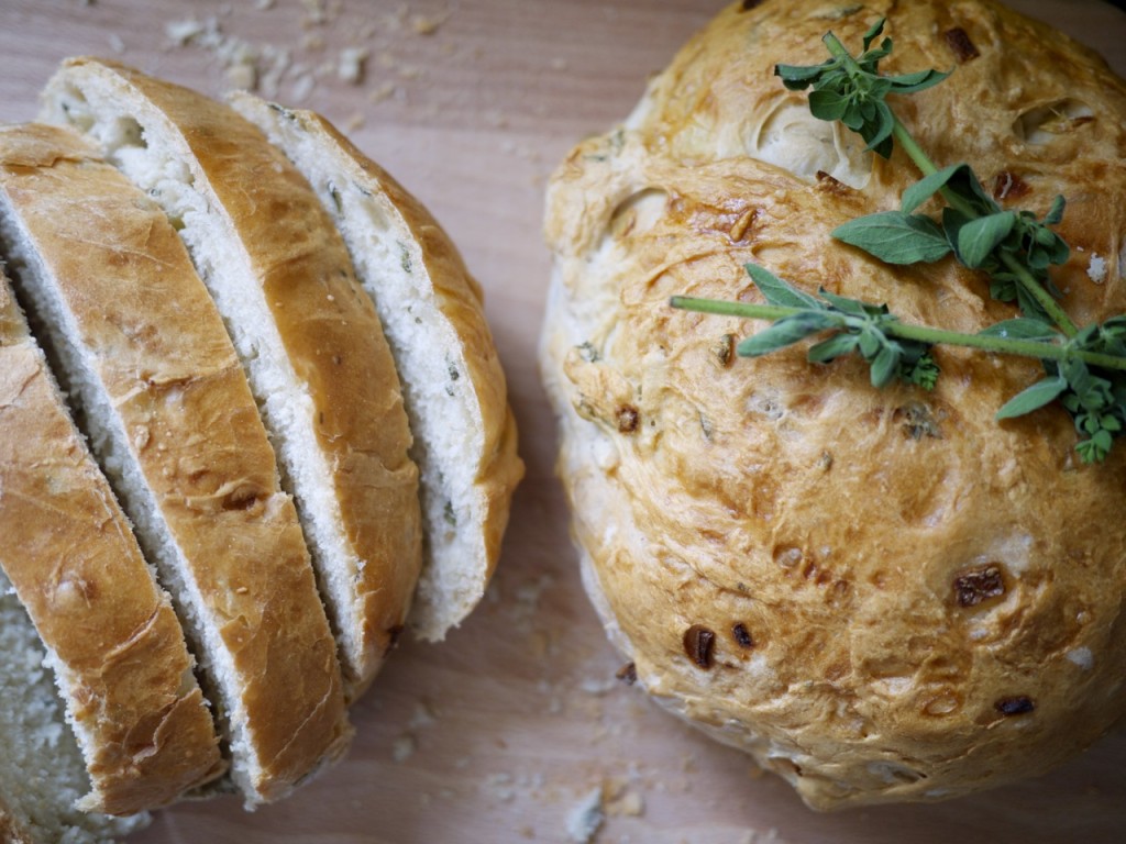 Fresh Oregano and Onion Bread