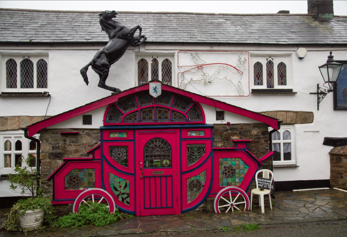 Highwayman's Inn, Britain's Most Unusual Pub, Little Observationist 