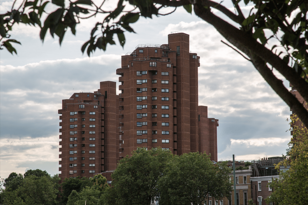 A London Walk from South Kensington to World's End by Stephanie Sadler, Little Observationist