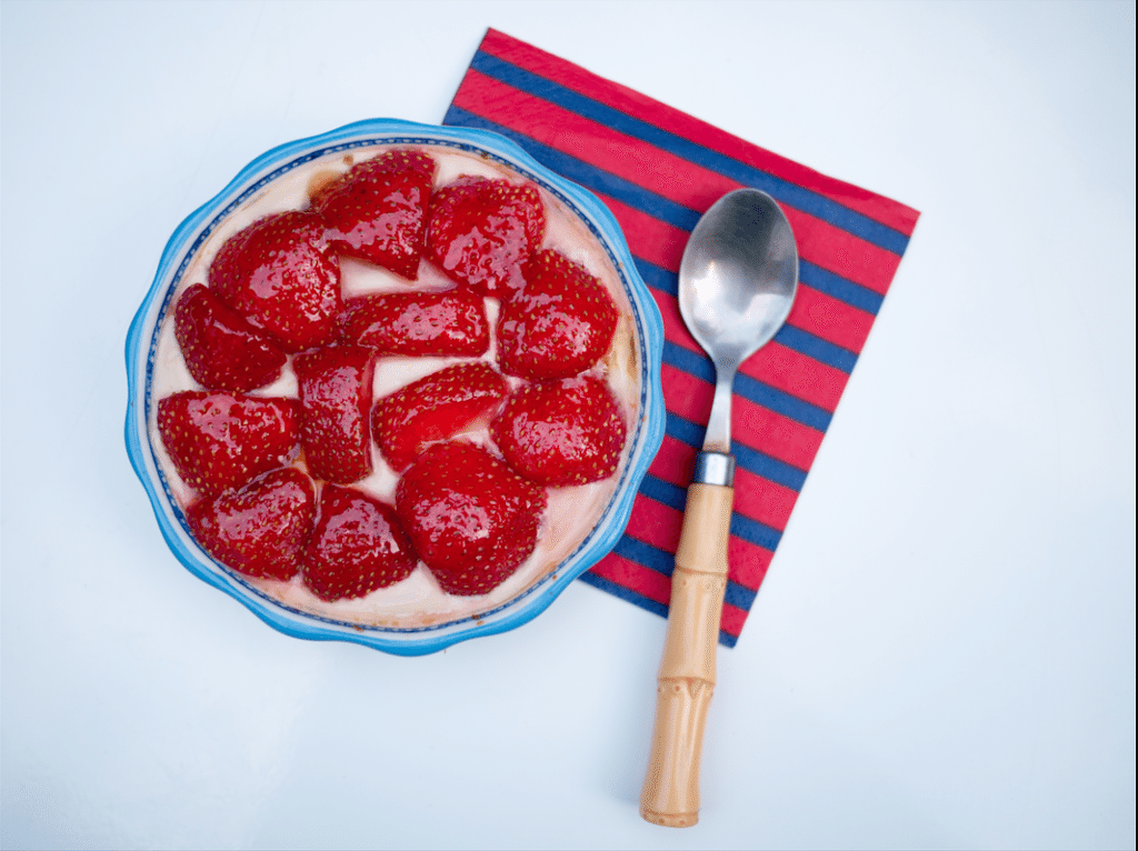 Recipe: Mini Strawberry Lemon Tarts with Biscuit Base